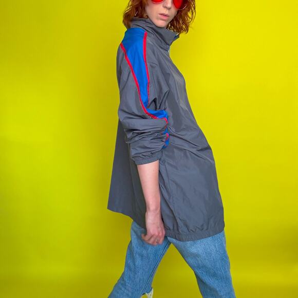 Nike Unisex Gray and Blue Striped Windbreaker Jacket - Picture 11 of 14